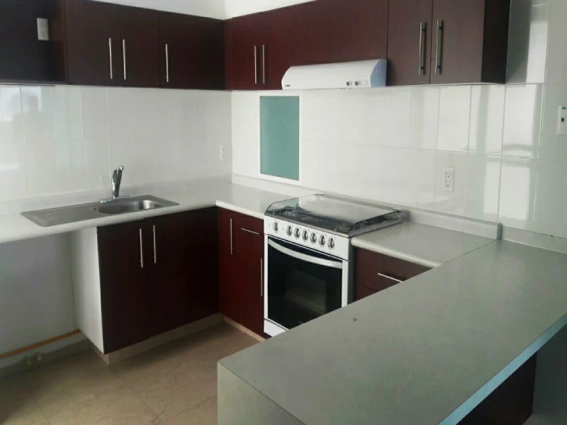 Cocina amplia renta depa en Roma Sur