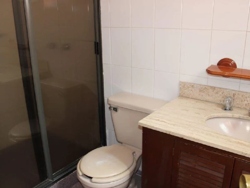 Tres baños y medio casa en venta Santa Fe